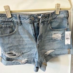 Pac Sun jean shorts style name “Mom” size 26 NEW WITH TAGS